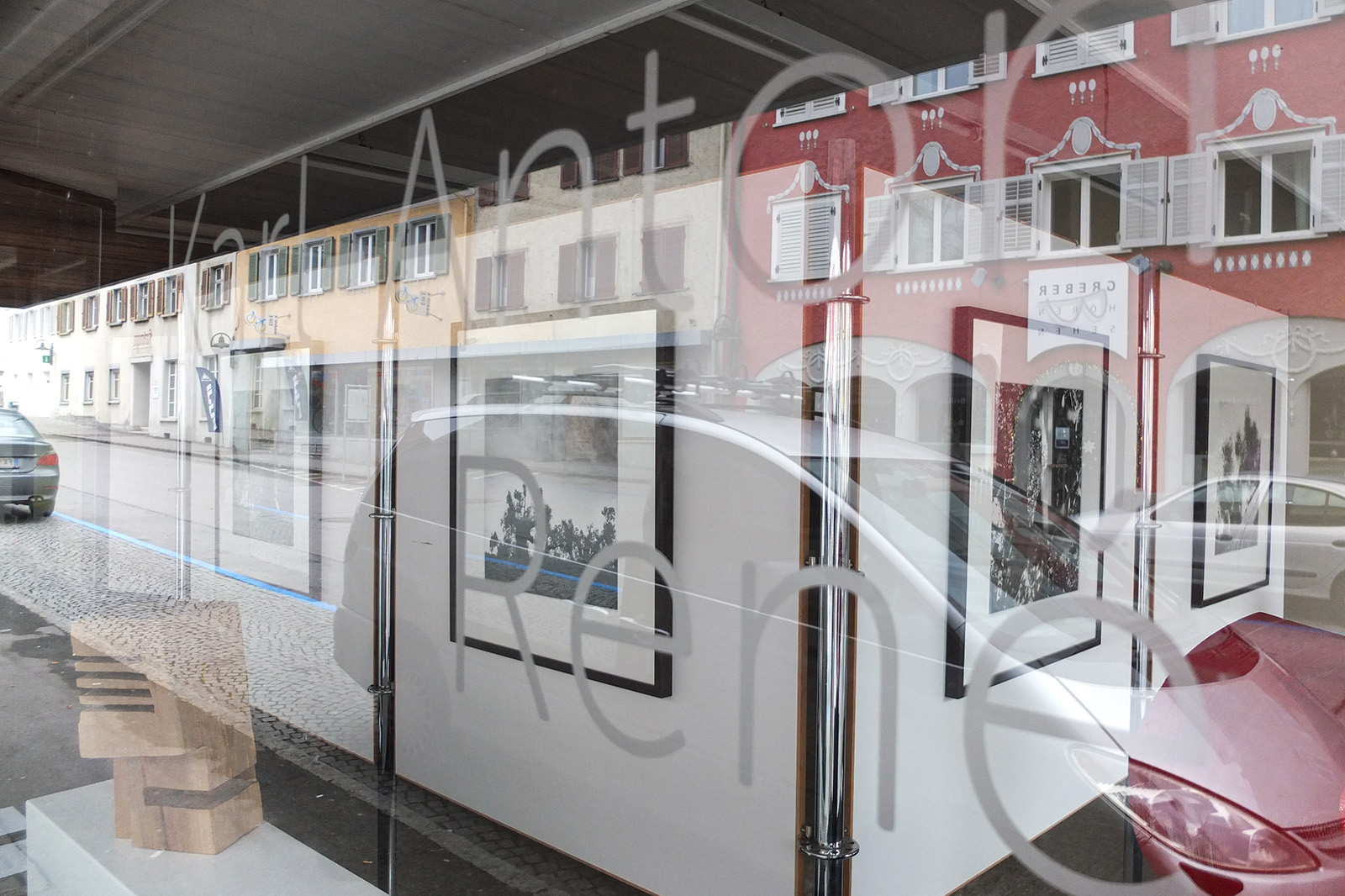 Schaufensterausstellung Neuseeland mit Karl-Anton Mathis und Fotografien von René Dalpra